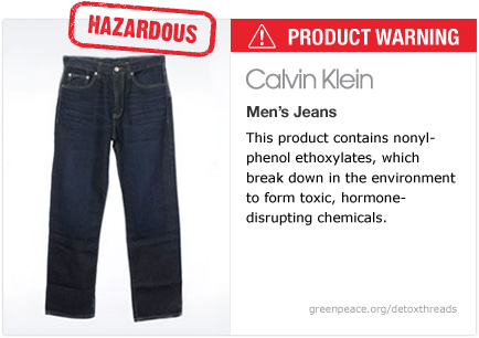 chat doc_trong quan ao